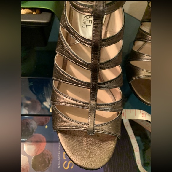 Michael Michael Kors Mavis Heel - Picture 11 of 16